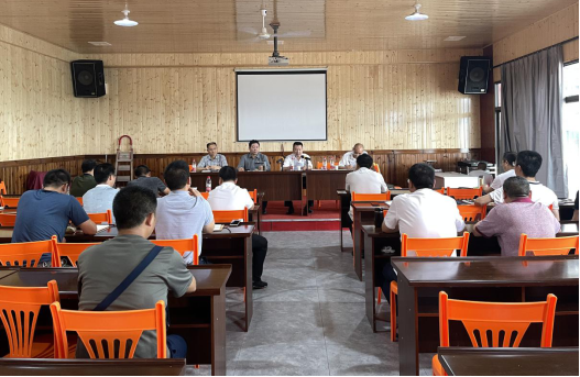 7.9 萬(wàn)南公司黨委組織召開2021年第五次中心組學(xué)習(xí)會(huì)暨黨史學(xué)習(xí)教育專題讀書班(第三期).png